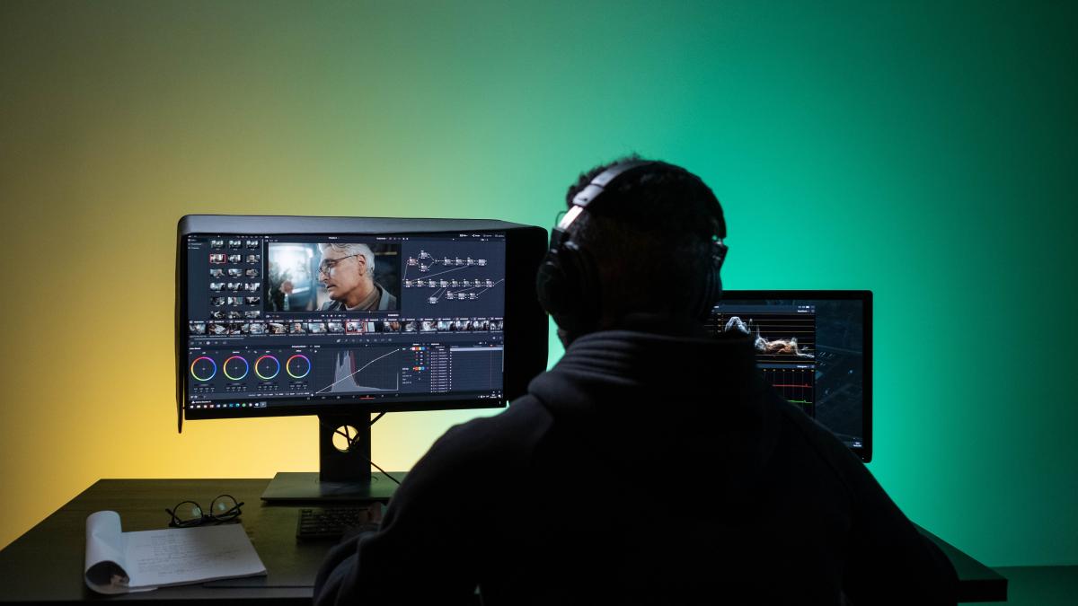How video editing services can save you time and money (Pexels/Ron Lach)